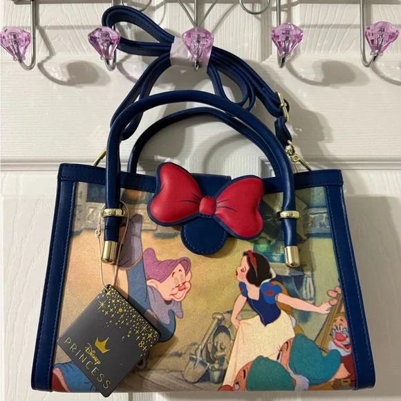 Disney Princess Snow White Loungefly Purse - Picture 1 of 6